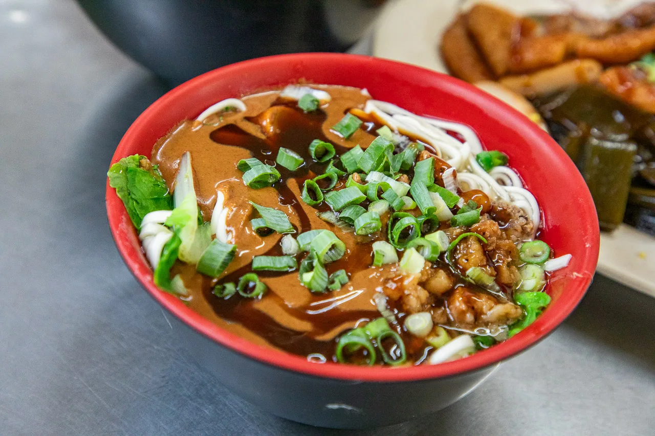 通霄美食,白沙屯外省牛肉麵