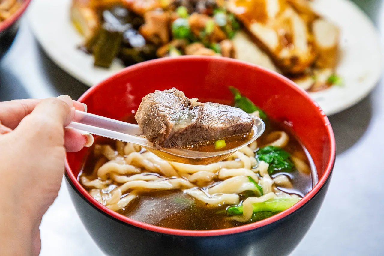 通霄美食,白沙屯外省牛肉麵