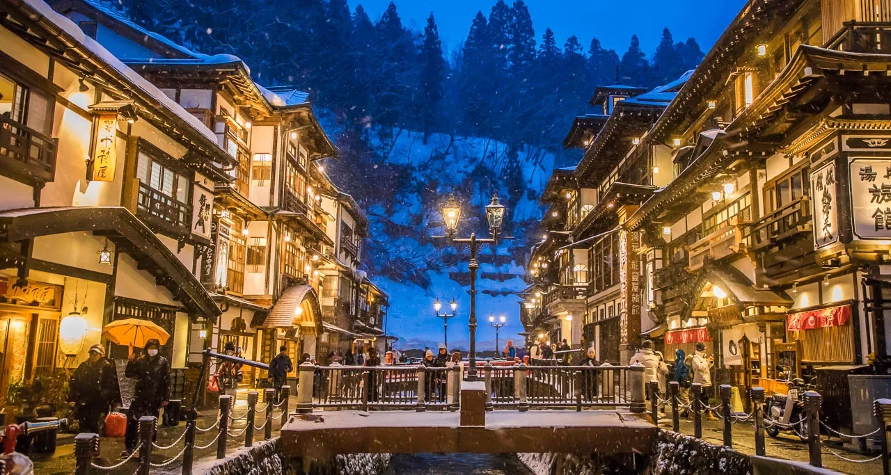 網站近期文章：銀山溫泉｜宛如神隱少女場景！此生必訪一次的浪漫雪景溫泉街，銀山溫泉最新冬季管制時間