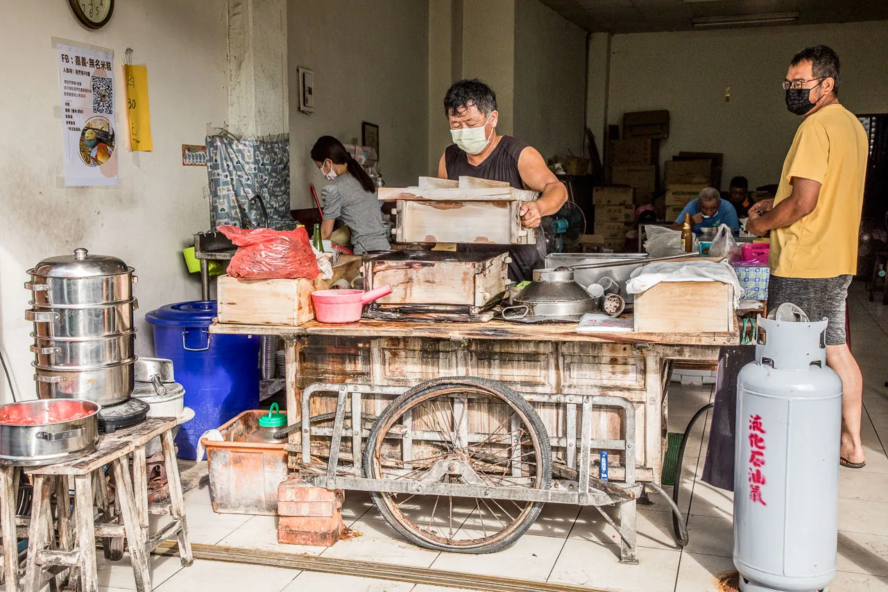 嘉義美食,嘉義早餐,嘉義必吃,嘉義小吃,嘉義米糕,嘉義碗粿,碗粿南(忠孝路無名米糕) @大手牽小手。玩樂趣