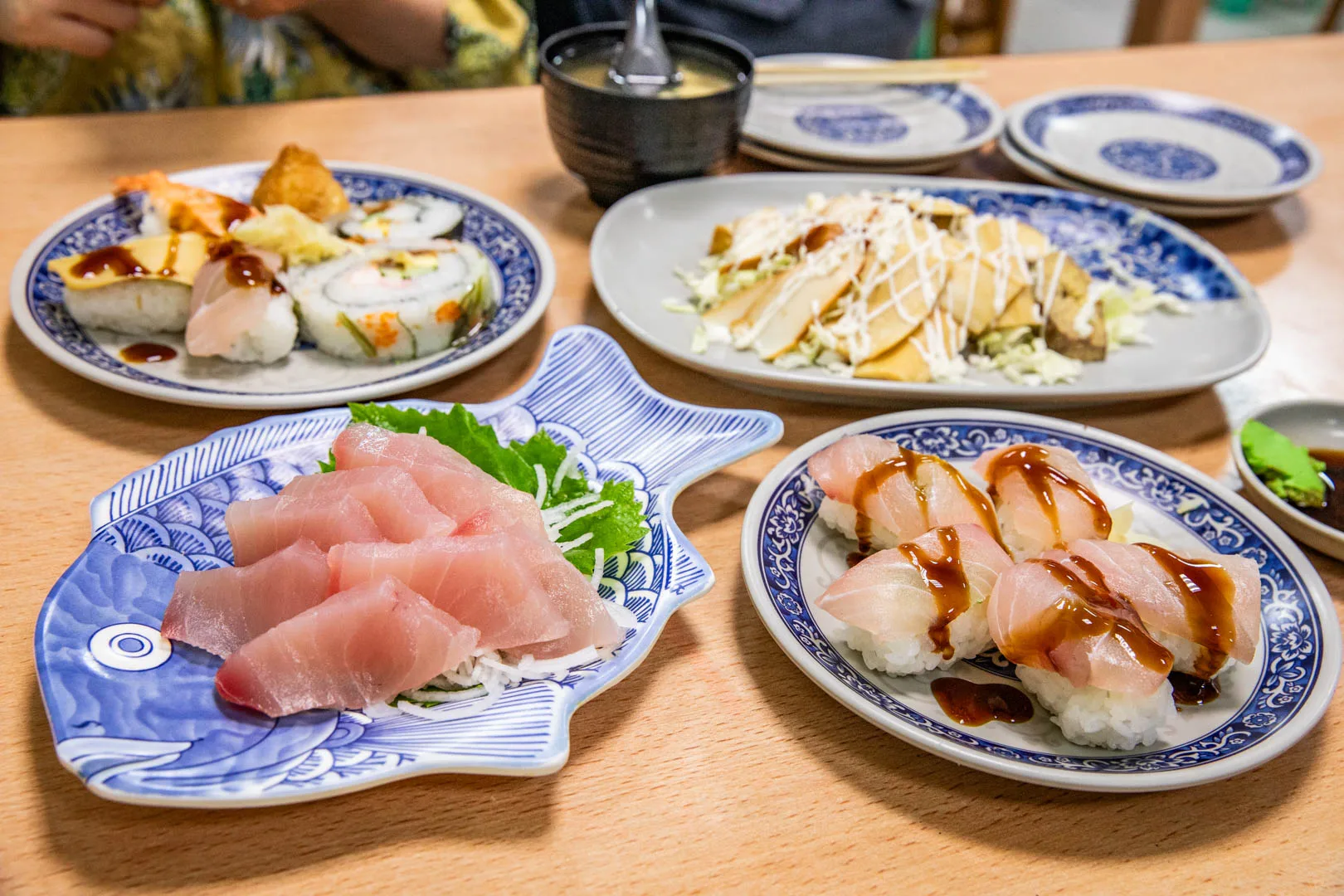 網站近期文章：馬路上日式小吃｜生魚片壽司只要銅板價！在地人不說超便宜又好吃日本料理