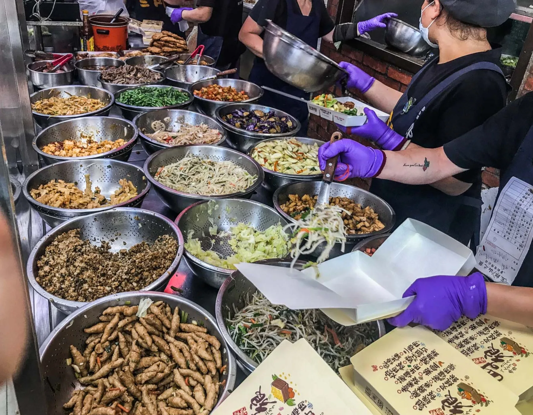 網站近期文章：山之狼便當｜在地最強便當店！猶如辦桌數十種配菜任選，主菜份量也超多