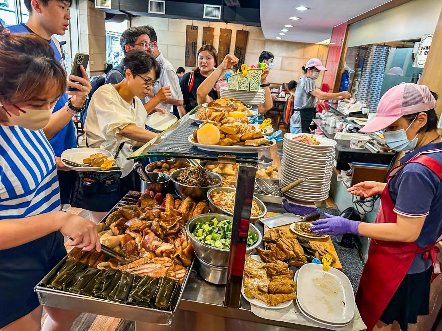 網站近期文章：老宋記真善美牛肉麵｜傳說級牛肉麵名店！牛肉麵好吃滷味也很搶眼
