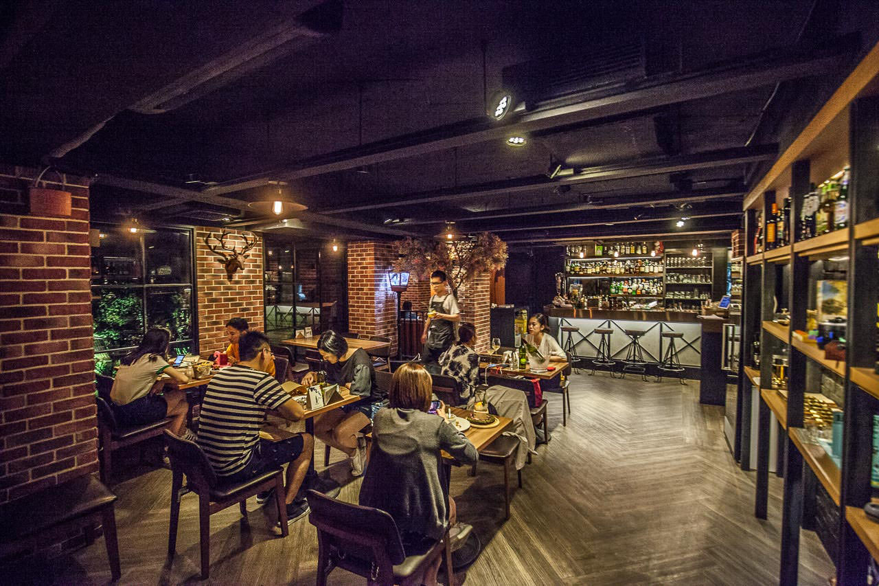 台北消夜,Chinese Whispers悄悄話餐酒館,悄悄話餐酒館,台北餐酒館,大安區餐酒館,東區酒館,台北調酒,東區調酒,台北調酒推薦