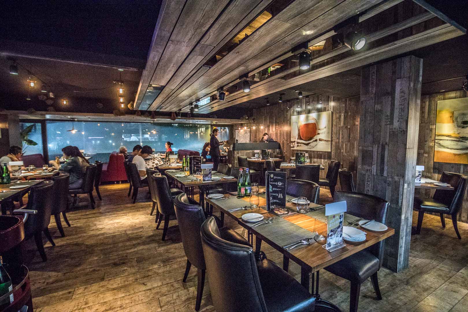 市府站美食,艾朋牛排餐酒館,台北美食,台北捷運美食,台北牛排,信義區美食,信義區牛排,信義區聚餐