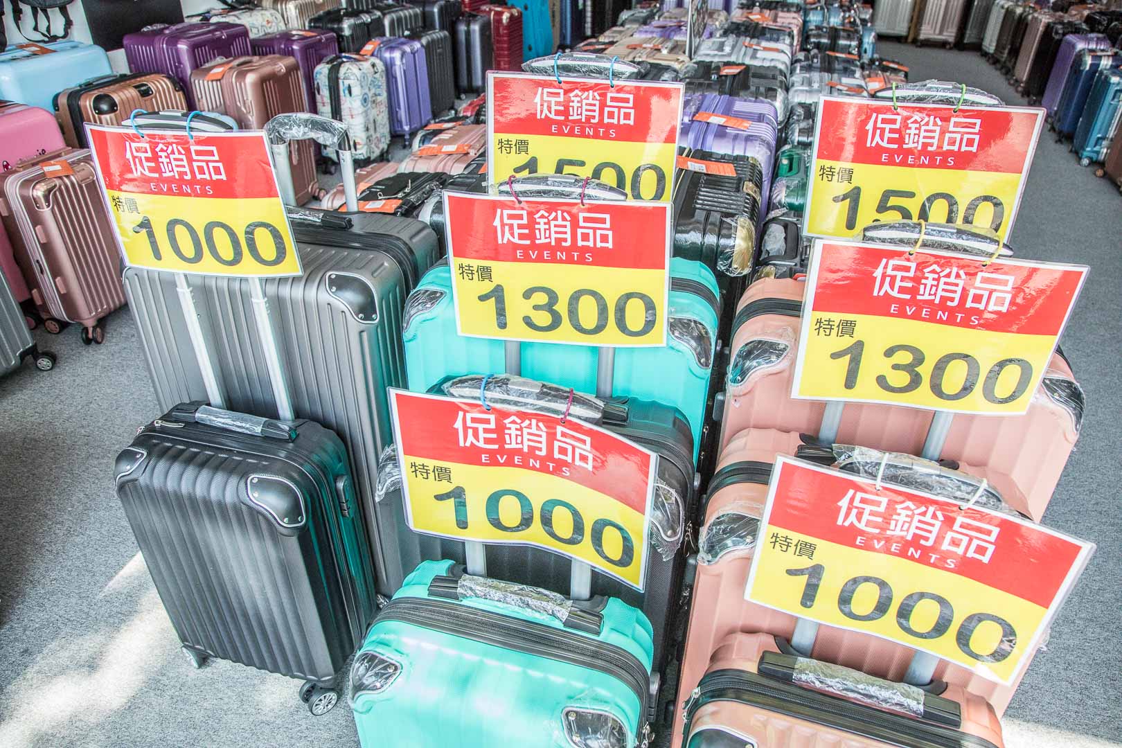 桃園行李箱推薦,桃園行李箱專賣,桃園行李箱專賣店,藝文特區行李箱,箱吉市專業行李箱專門店-桃園店,箱吉市專業行李箱專門店