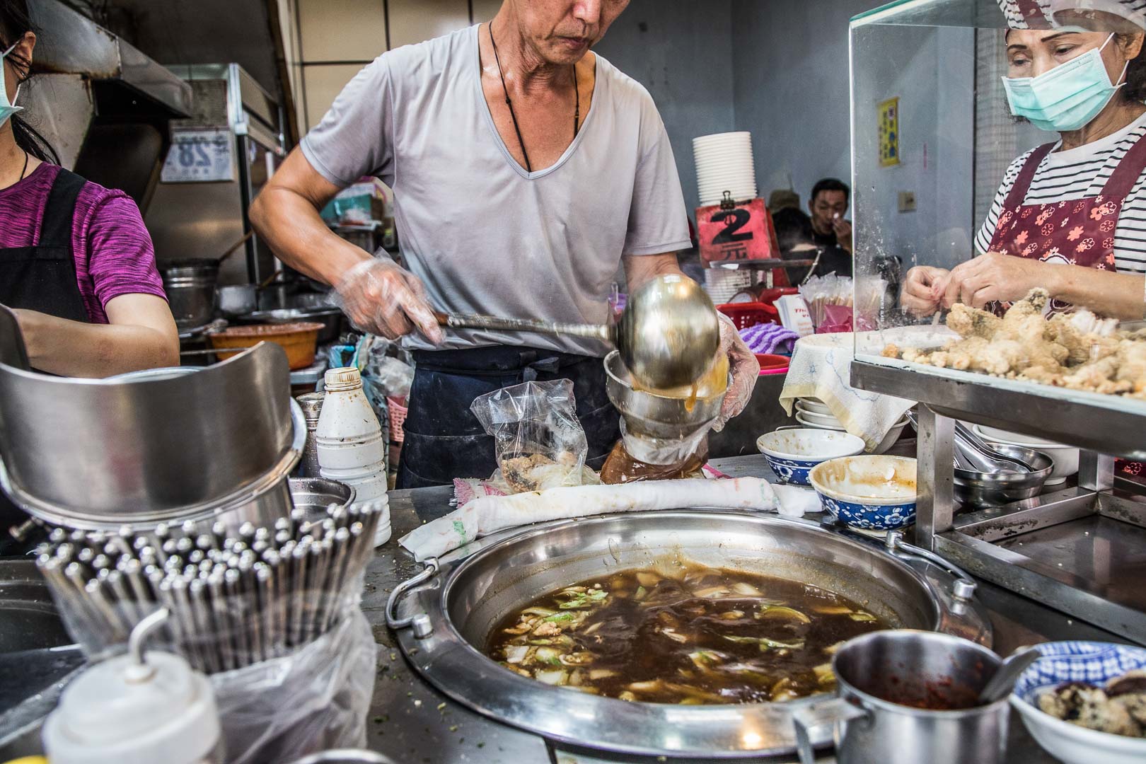 台南美食,台南小吃,台南必吃,台南國華街美食,台南老店,好味紅燒土魠魚羮,台南好味紅燒土魠魚羮