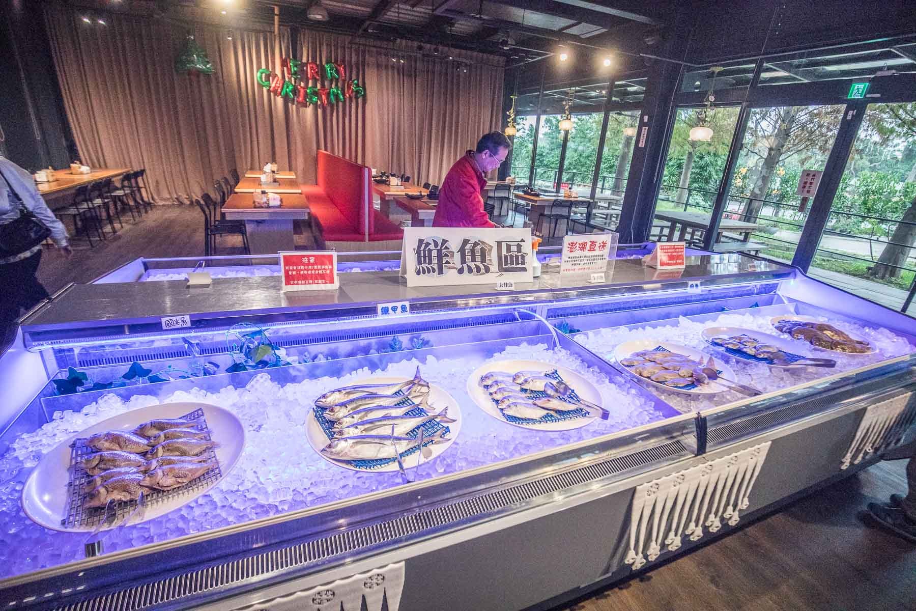 中壢海鮮吃到飽,文中海鮮百匯,中壢美食,中壢吃到飽,桃園美食,桃園吃到飽,桃園燒烤吃到飽,中壢燒烤吃到飽,桃園海鮮吃到飽 @大手牽小手。玩樂趣