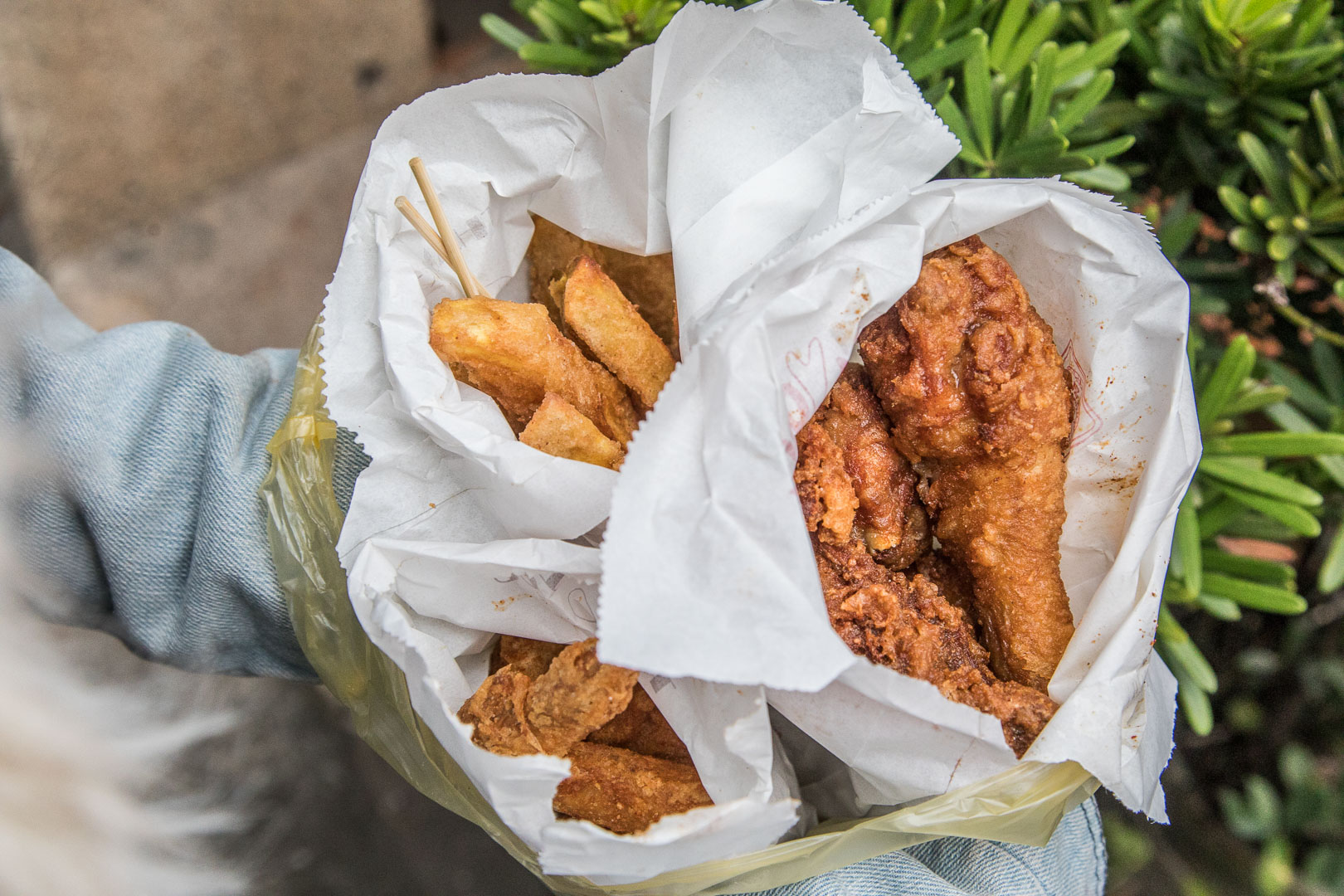 中壢美食,中壢必吃,中壢小吃,中壢炸雞,中壢黃昏市場美食,中北黃昏市場美食,中壢炸雞推薦,羅師傅炸雞