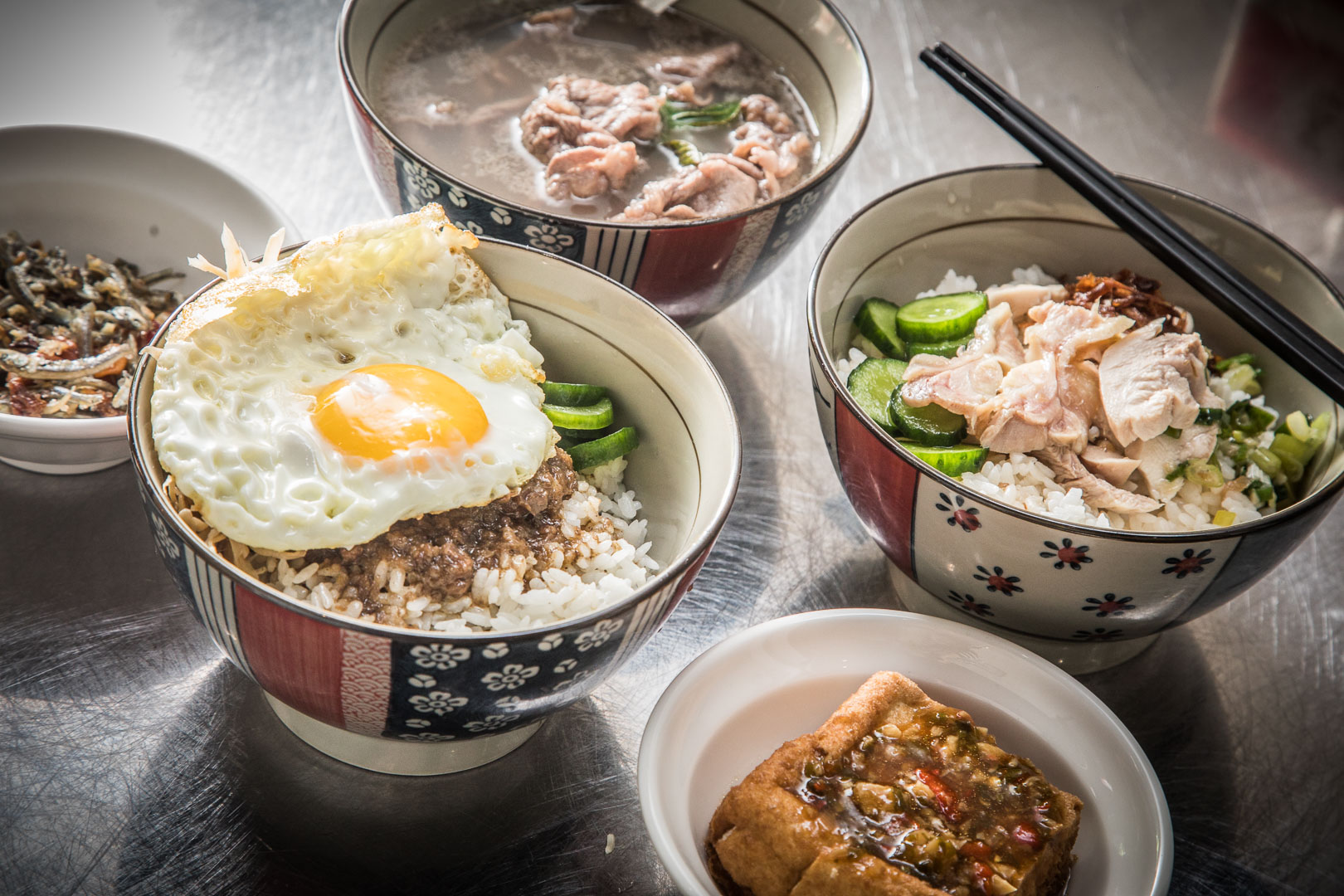 台北牛肉湯,遼寧夜市美食,遼寧夜市牛肉湯,台北肉燥飯,台北牛肉肉燥飯,老牛牛肉肉燥飯