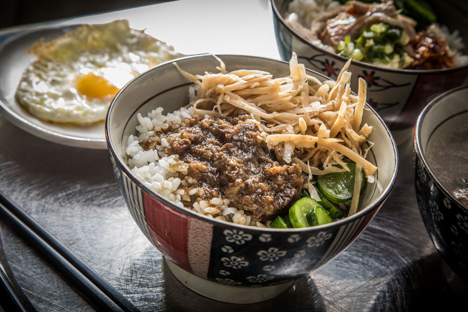 台北牛肉湯,遼寧夜市美食,遼寧夜市牛肉湯,台北肉燥飯,台北牛肉肉燥飯,老牛牛肉肉燥飯