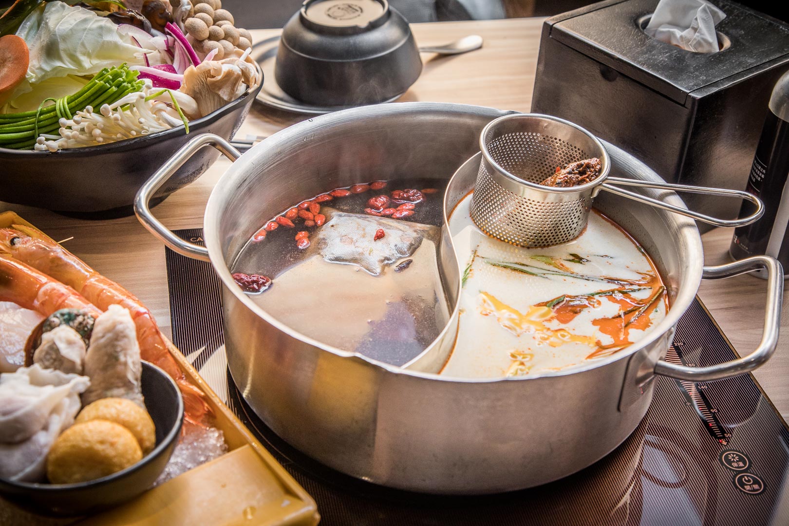 中壢海鮮火鍋,中壢美食,桃園美食,桃園火鍋,中壢火鍋,大魔大滿足鍋物-中壢環北店,中壢和牛火鍋,桃園和牛火鍋