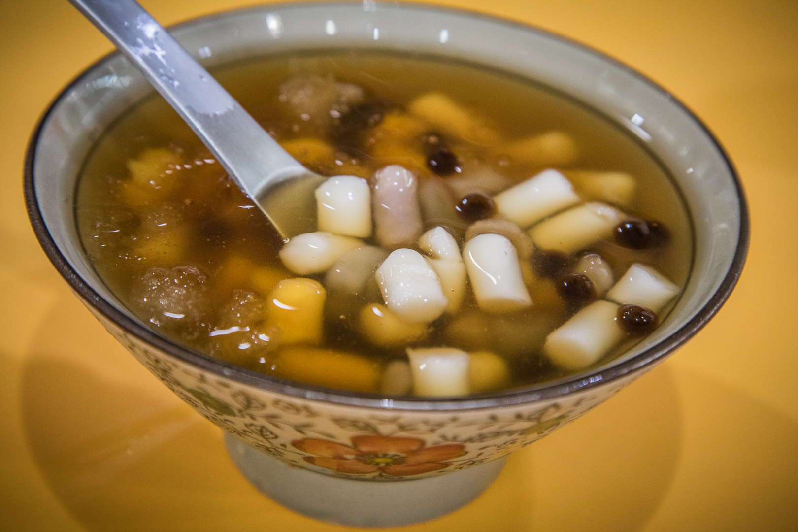 鹿港美食,彰化小吃,鹿港老街美食,鹿港必吃,鹿港小吃,鹿港冰品,鹿港湯圓,鹿港豆花,彰化湯圓,鹿鼎記三色湯圓,彰化美食