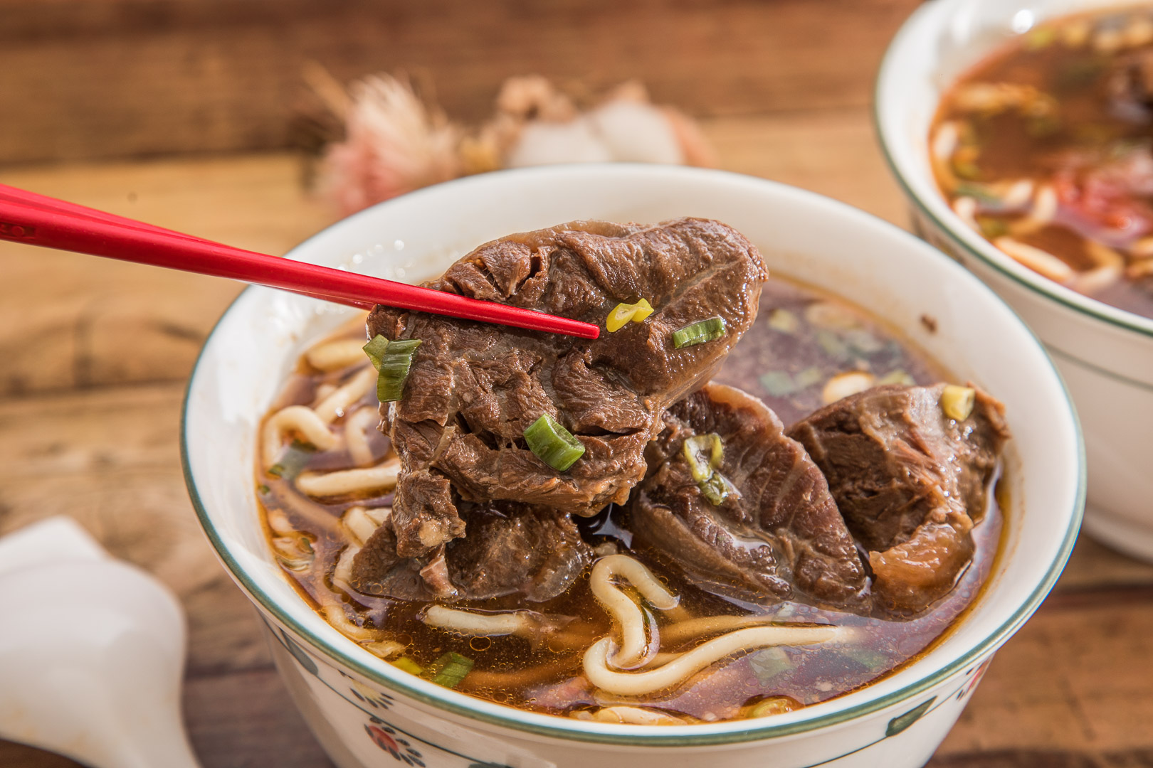 中壢外帶,中壢牛肉麵,中壢蕃茄牛肉麵,桃園牛肉麵推薦,牛肉傳奇,中壢美食,桃園美食,桃園外帶美食