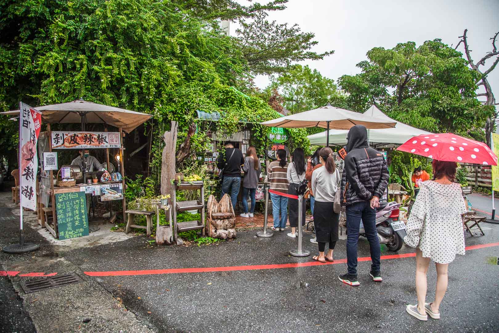 花蓮美食,花蓮小吃,花蓮烤香腸,花蓮剝皮辣椒,花蓮剝皮辣椒香腸,約伯沈嬤嬤剝皮辣椒香腸,沈嬤嬤剝皮辣椒香腸