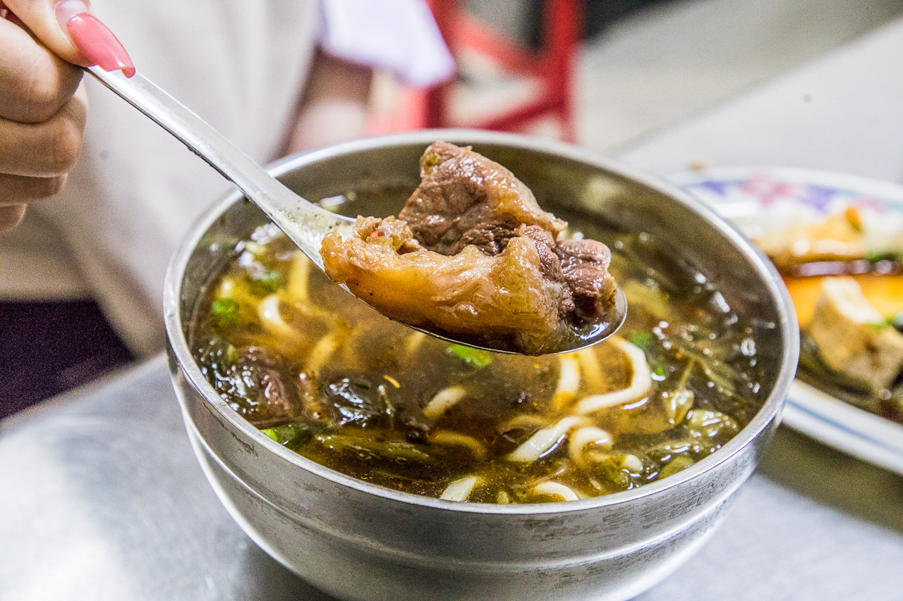桃園牛肉麵,桃園銅板小吃,桃園八十元牛肉麵,和平牛肉麵,桃園美食,桃園小吃,桃園滷味