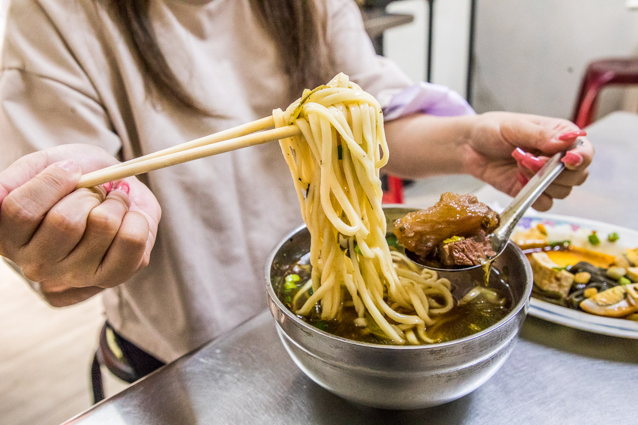 桃園牛肉麵,桃園銅板小吃,桃園八十元牛肉麵,和平牛肉麵,桃園美食,桃園小吃,桃園滷味