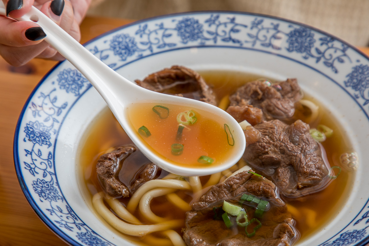 台南海鮮意麵,台南健康餐,邢爺爺料理廚房,台南美食,台南蝦仁飯,台南海鮮粥,台南牛肉麵