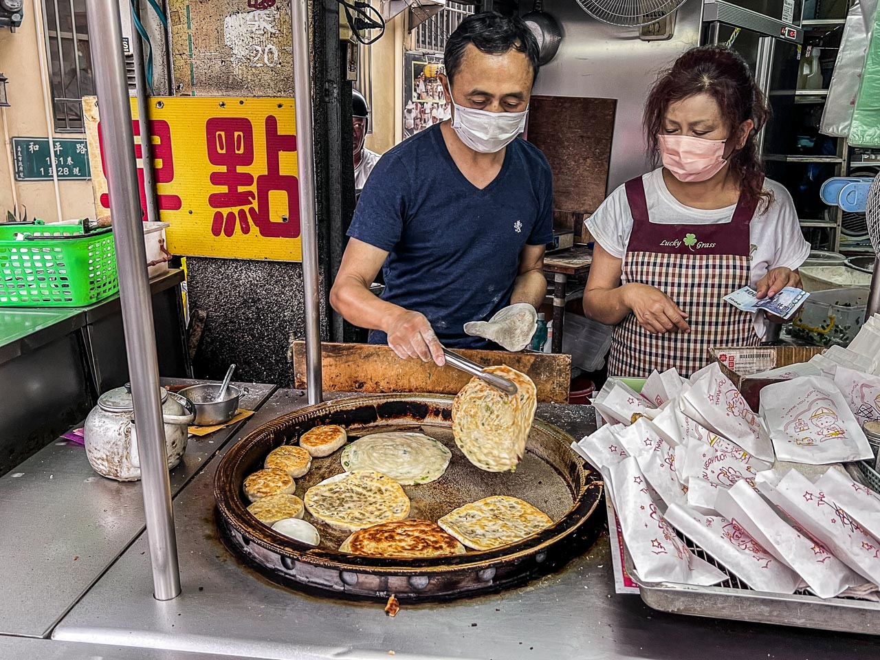 嘉義美食,嘉義小吃,嘉義餡餅,嘉義食尚玩家推薦,瀟湘園蔥油餅
