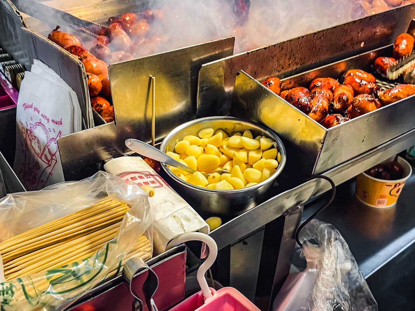 基隆夜市美食,世盛一口吃香腸