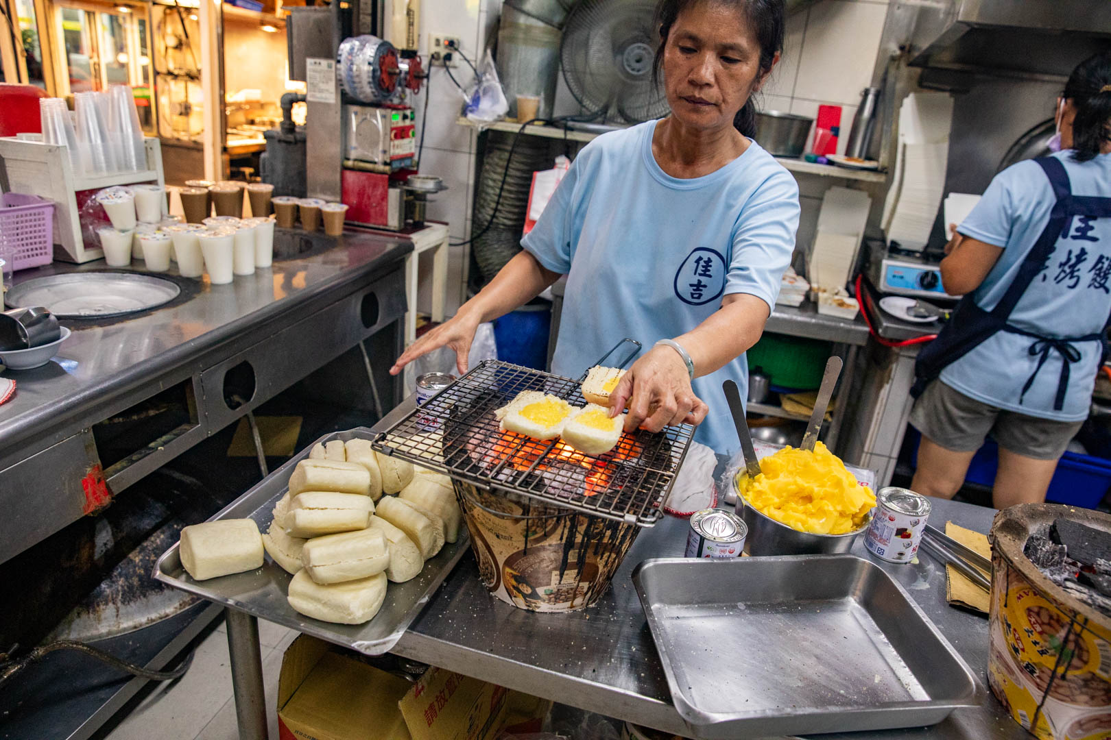 東港美食,佳吉碳烤饅頭