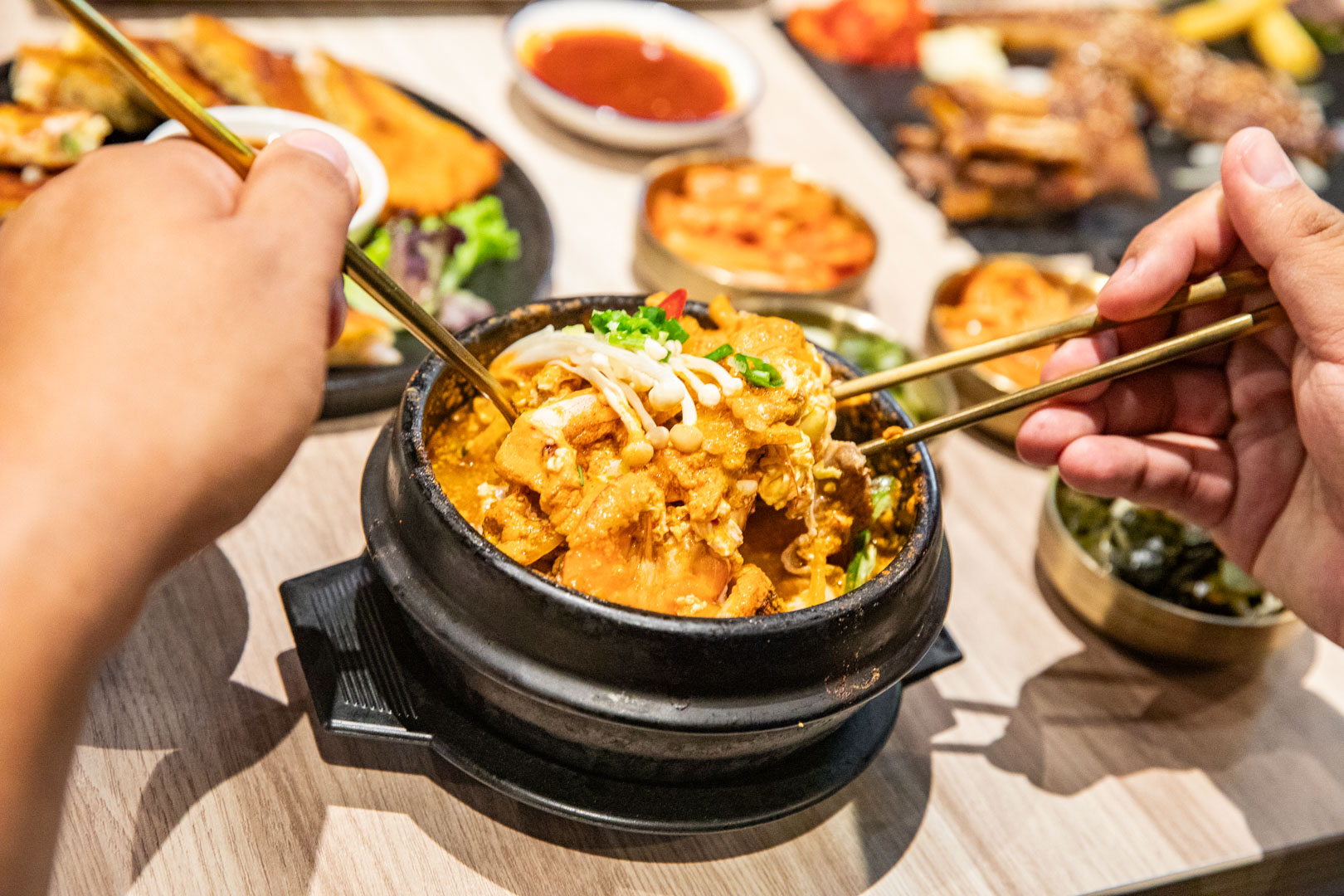 台北韓式料理,梨谷韓式鐵板炭火烤肉信義ATT店