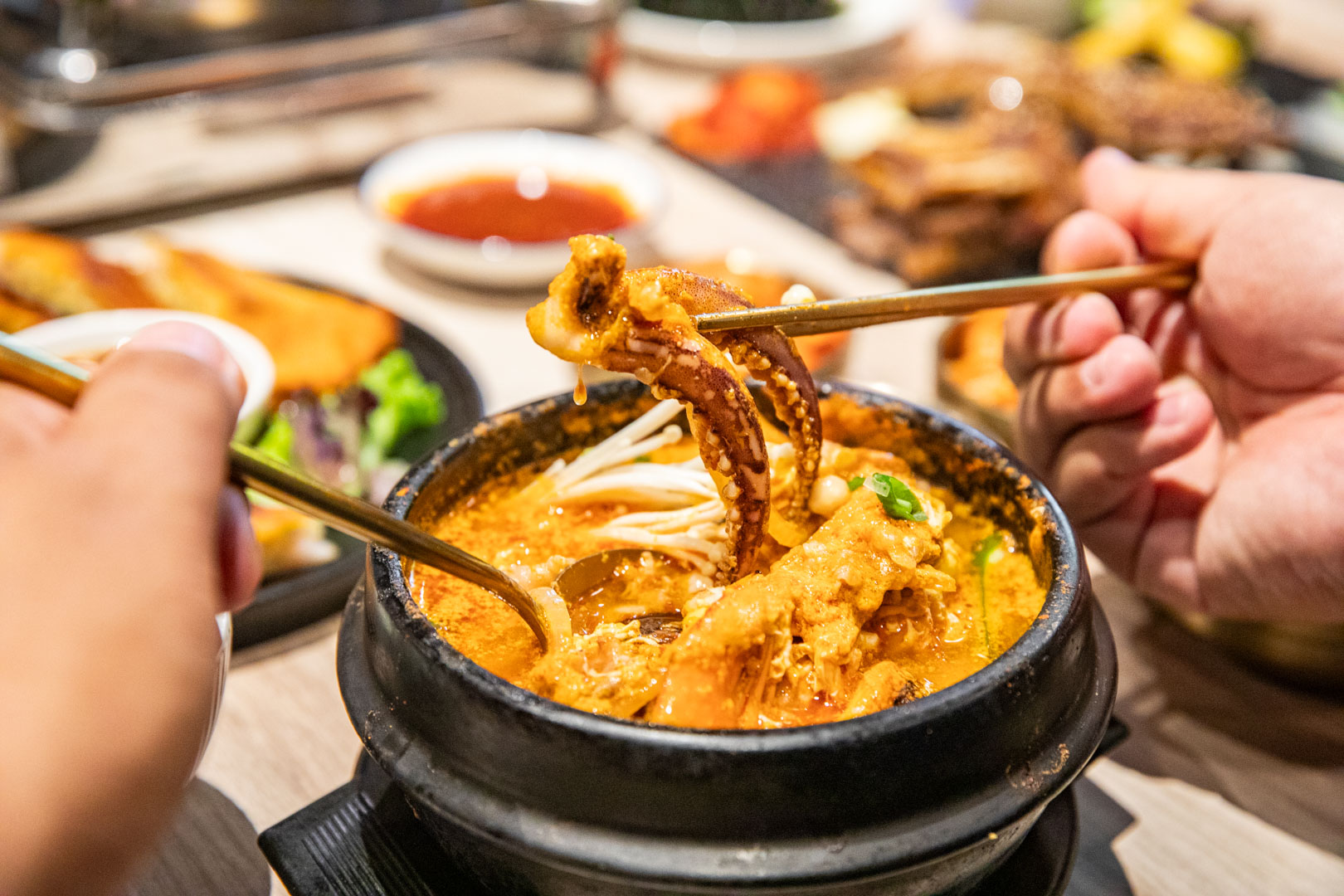 台北韓式料理,梨谷韓式鐵板炭火烤肉信義ATT店