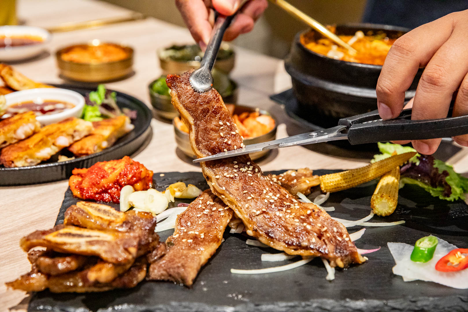 台北韓式料理,梨谷韓式鐵板炭火烤肉信義ATT店