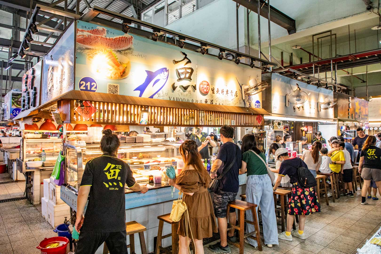東港華僑市場美食,東港魚莊生魚片專賣店