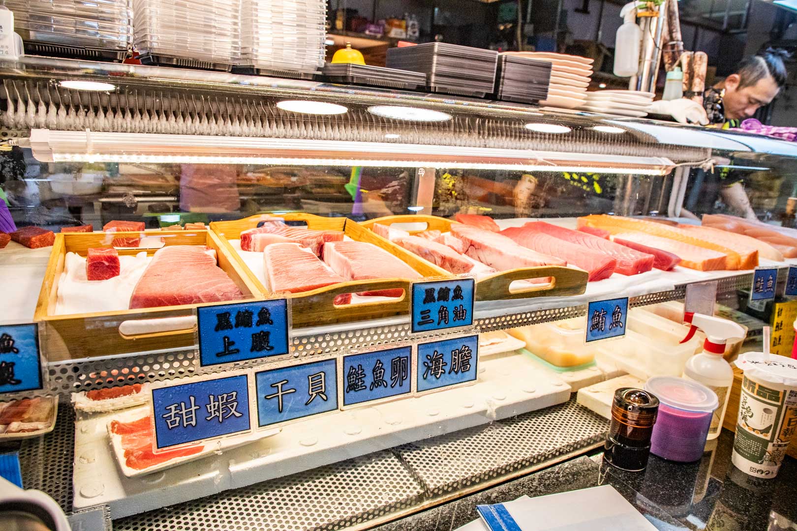 東港華僑市場美食,東港魚莊生魚片專賣店