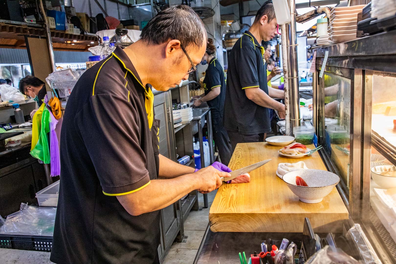 東港華僑市場美食,東港魚莊生魚片專賣店