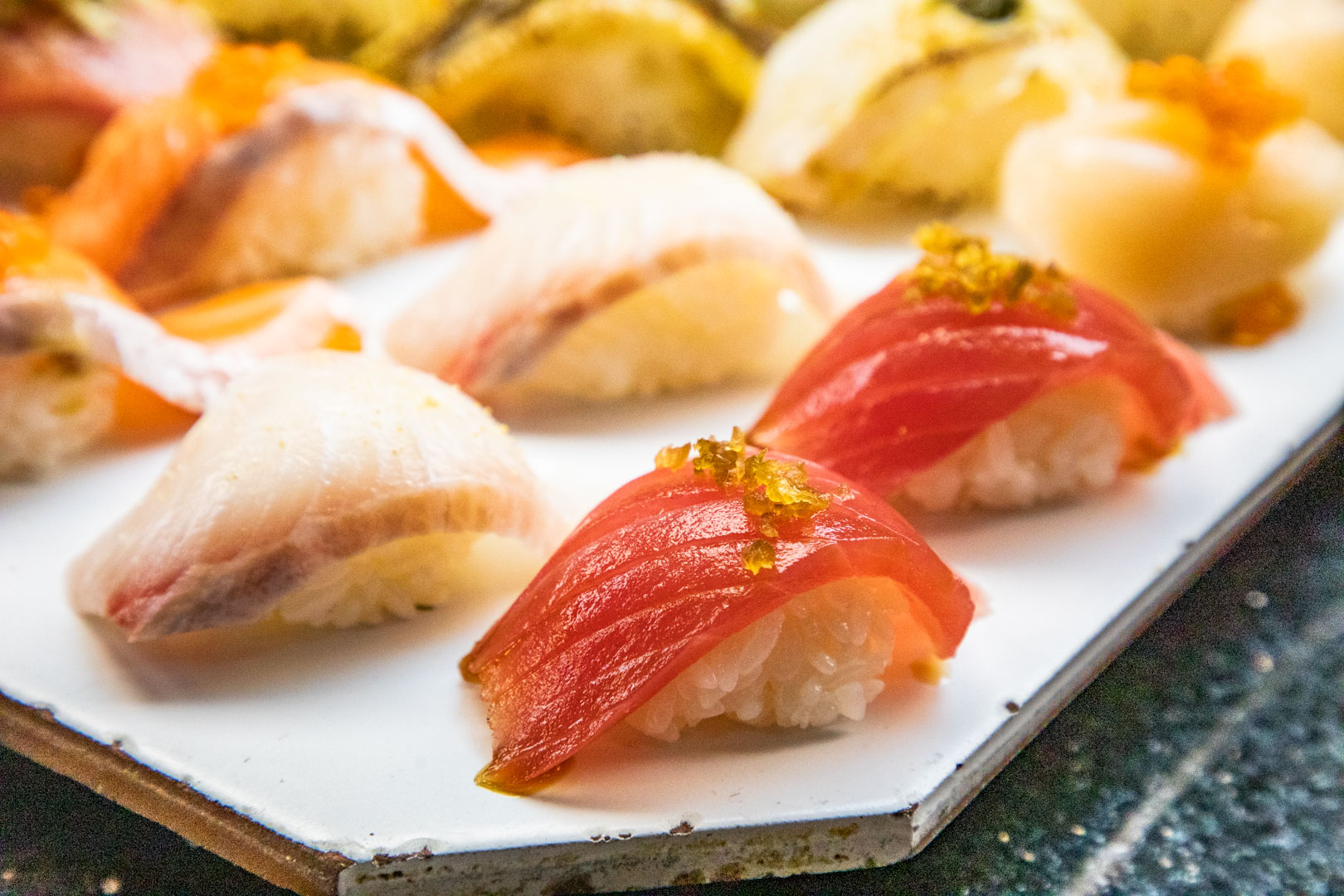 東港華僑市場美食,東港魚莊生魚片專賣店