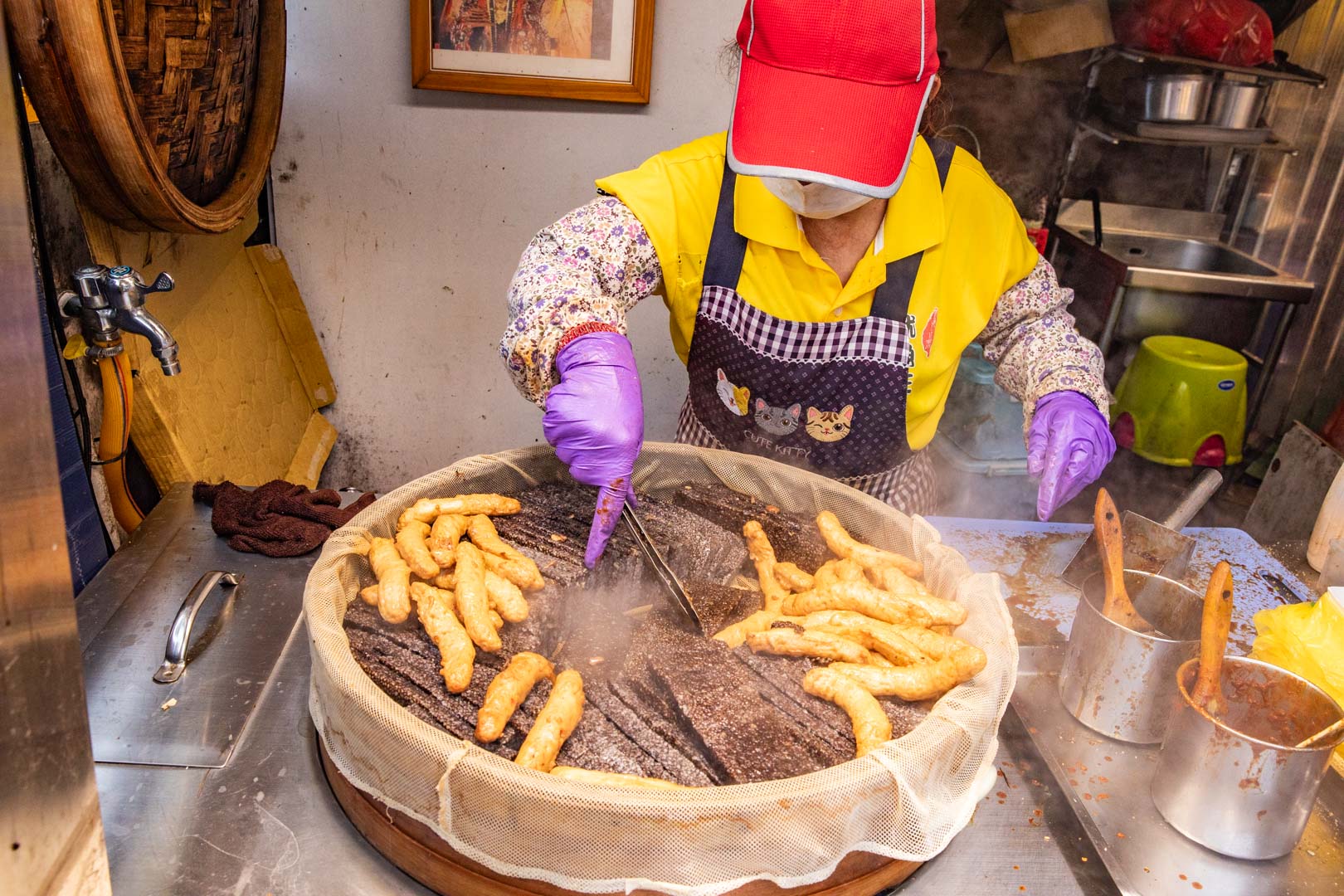 鹿港美食,鹿港正宗魷魚王烤大卷