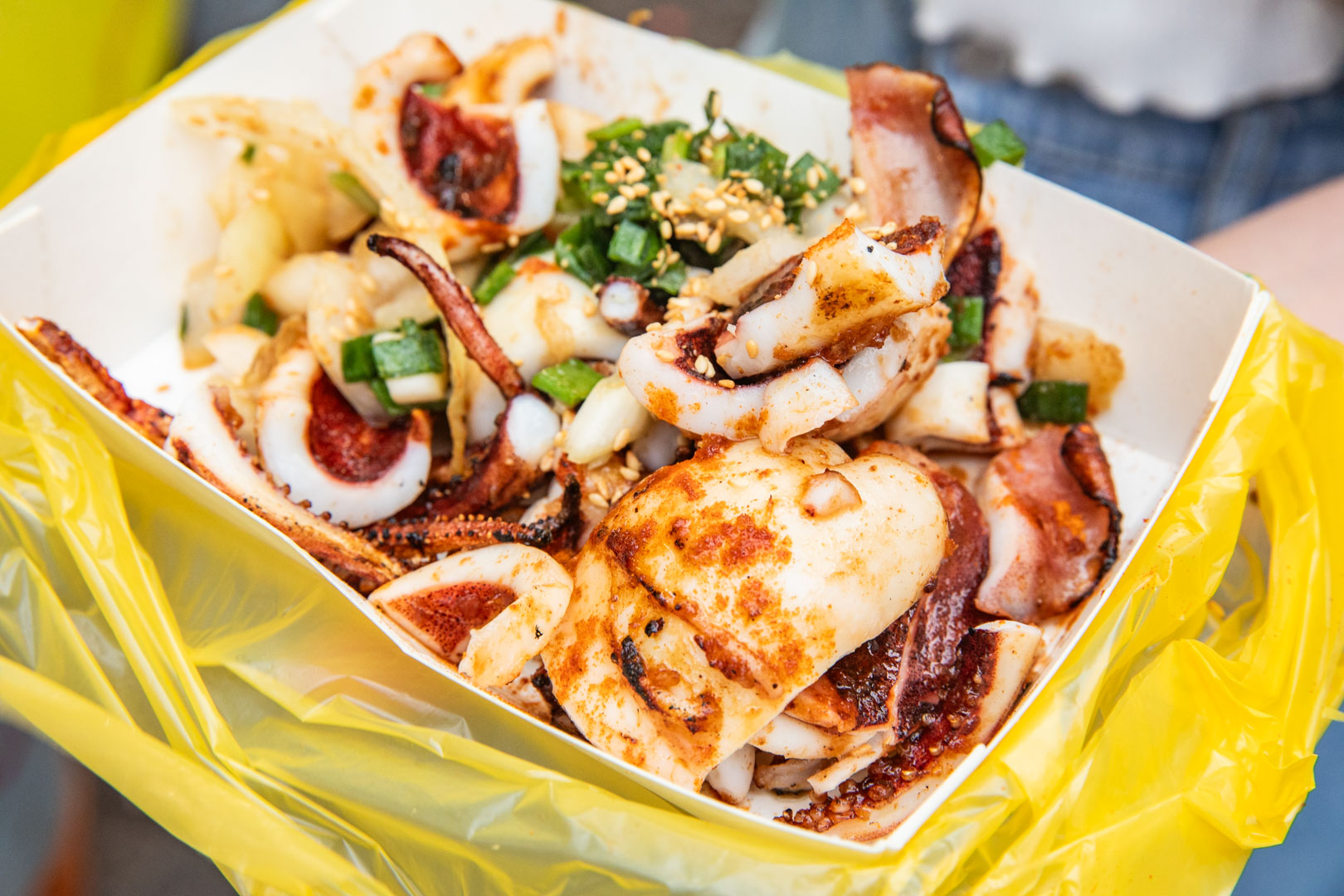 鹿港美食,鹿港正宗魷魚王烤大卷
