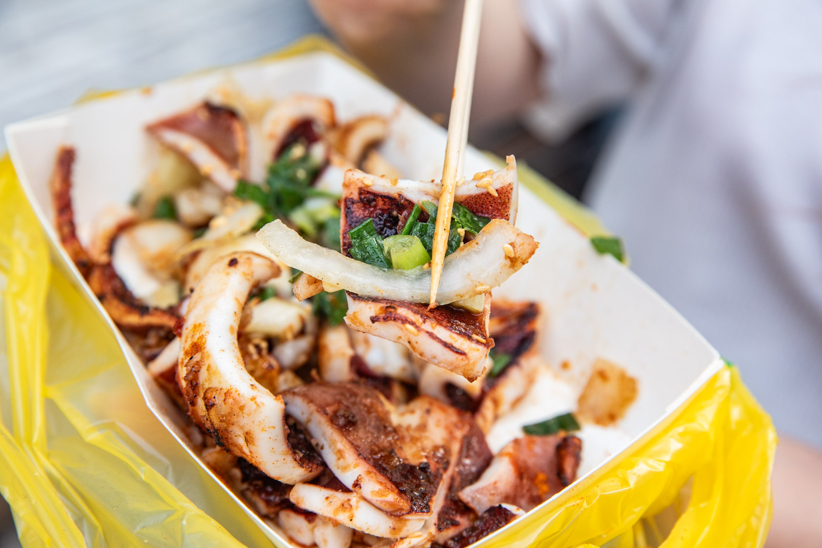 鹿港美食,鹿港正宗魷魚王烤大卷