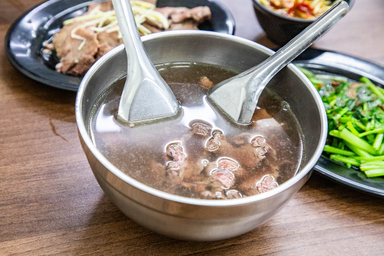 台南牛肉湯,阿杰溫體牛肉湯